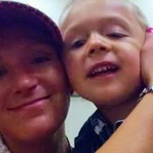 Meet your Posher, Larissa